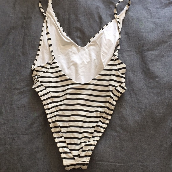 Striped one piece - Picture 3 of 3